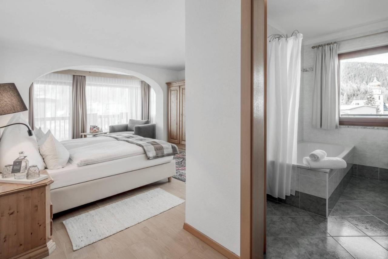 Hotel Conturines サン・カッシアーノ エクステリア 写真